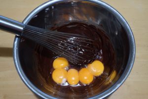 大人のチョコレートシフォンケーキのレシピ